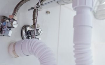 plumber-repair-faucet-stockpack-pixabay.jpg plumber, repair, faucet